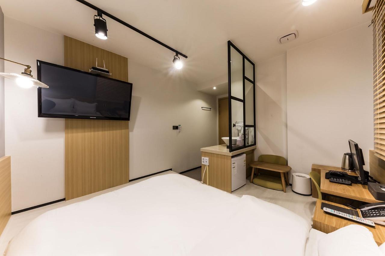 Raha Hotel Seoul Exterior photo