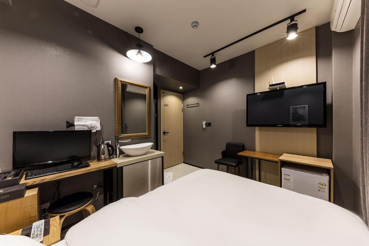 Raha Hotel Seoul Exterior photo